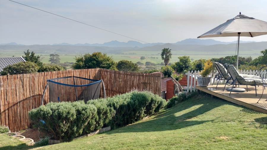 5 Bedroom Property for Sale in Fraaiuitsig Western Cape